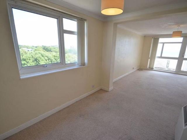 Apartment for rent in Lansdowne, Springbourne