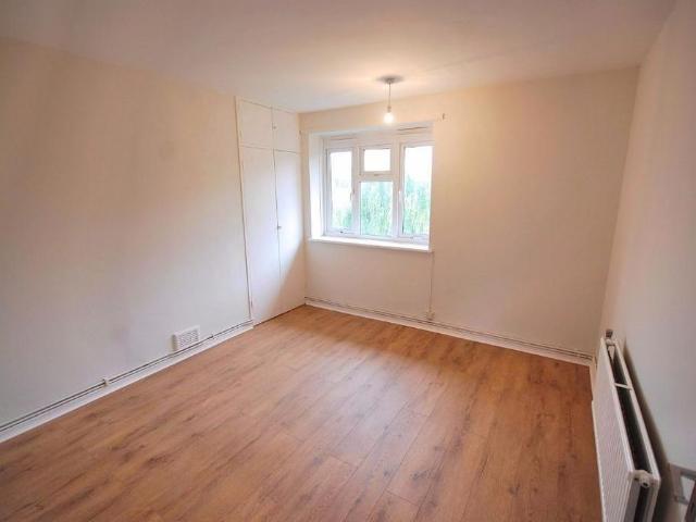 Apartment for rent in Furzehill, East Dorset