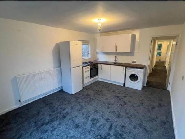 Apartment for rent in Little Stanmore, Greater London