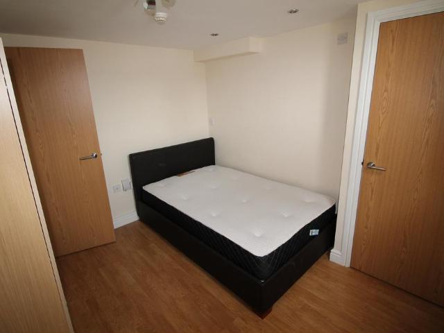 Flat for rent in Falcon Lodge, Wales