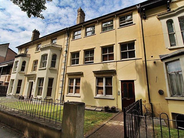 Flat for rent in Plasnewydd, Falcon Lodge
