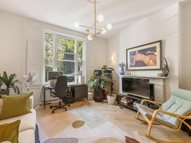 Apartment for rent in Highbury, Greater London