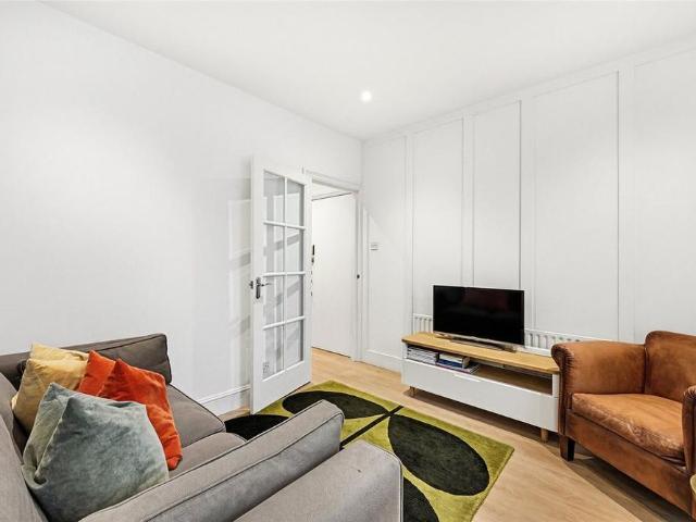 Apartment for rent in Victoria, Greater London