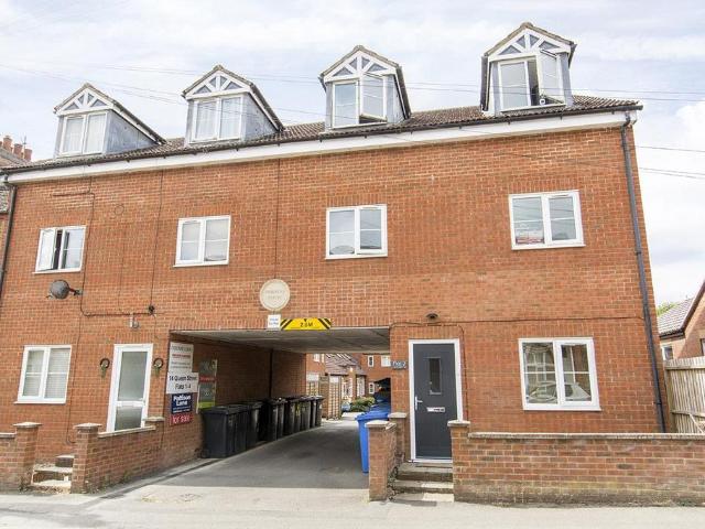 Flat for rent in Desborough