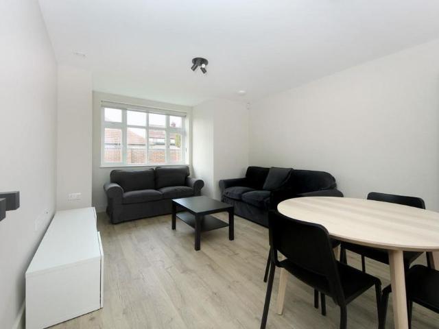 Apartment for rent in London Borough of Ealing, Greater London