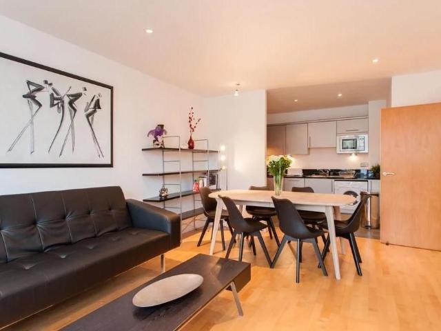 Apartment for rent in Bermondsey Village, Greater London