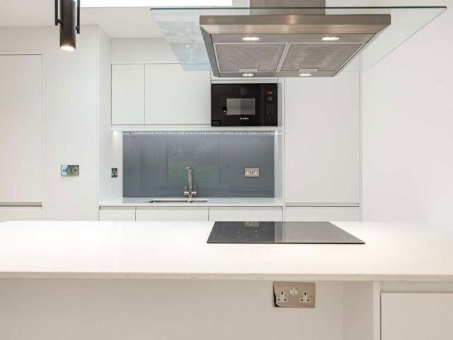 Apartment for rent in Swiss Cottage, Greater London