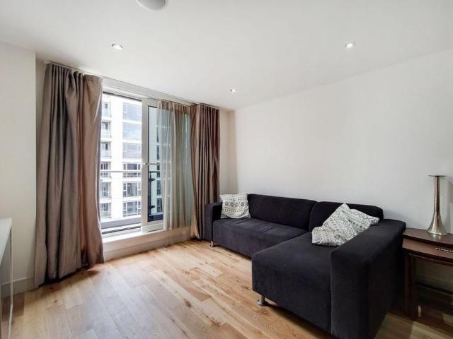Apartment for rent in Imperial Wharf, Greater London