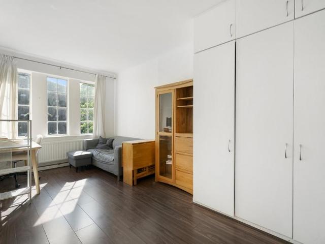 Flat for rent in South Hampstead, Isle Of Man