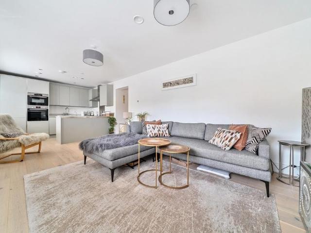 Apartment for rent in Golden Valley, Gloucestershire