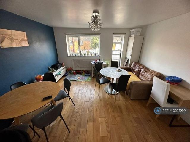 Apartment for rent in London Borough of Merton, Greater London