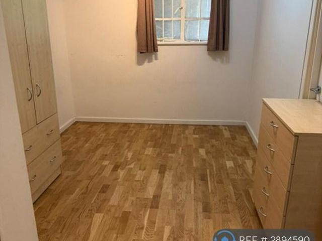 Flat for rent in Shepherd's Bush, Greater London