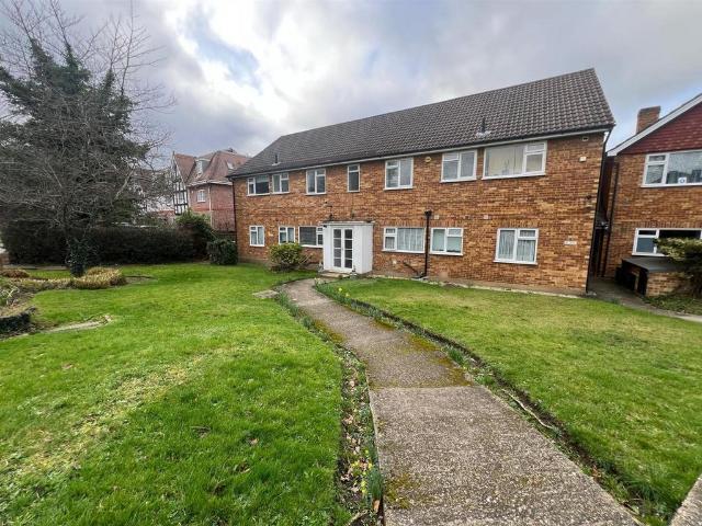 Flat for rent in Bromley, Shortlands