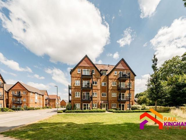 Flat for rent in Daws Hill, Cressex