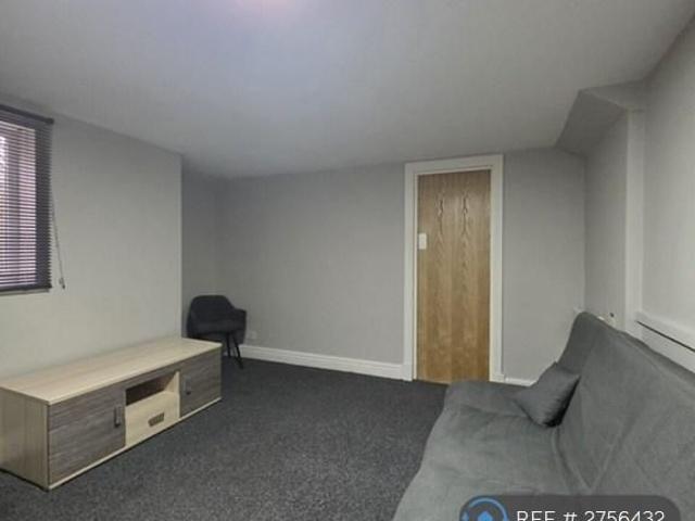 Apartment for rent in Falcon Lodge, Wales