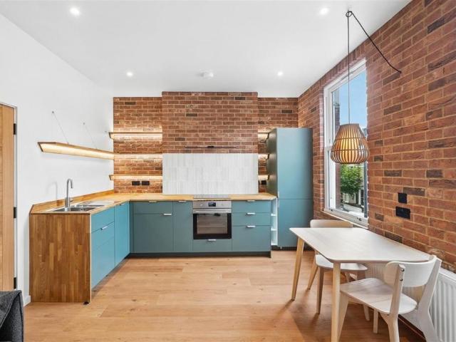 Flat for rent in Streatham Hill, Greater London