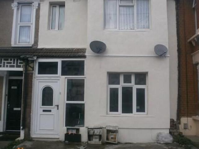 Apartment for rent in Seven Kings, Greater London
