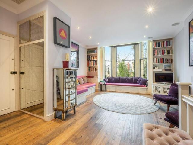 Apartment for rent in North Kensington, Greater London