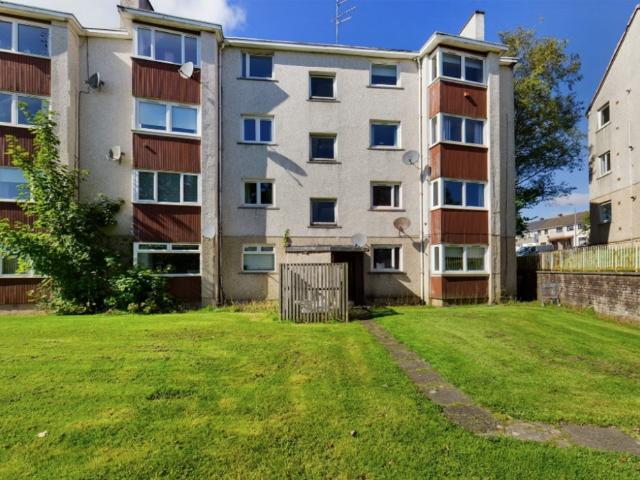 Flat for rent in West Mains, Barassie