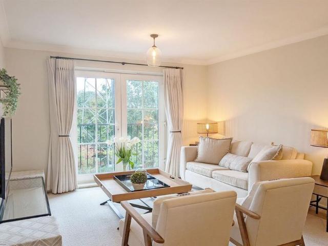 Apartment for rent in Arundel, Clapham