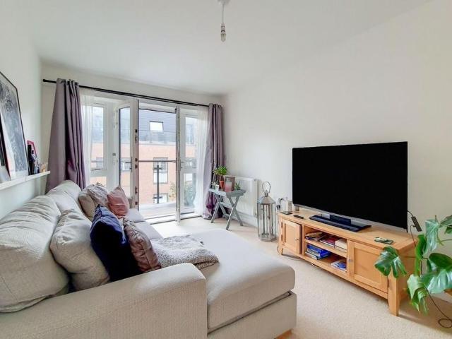 Apartment for rent in London Borough of Sutton, Greater London