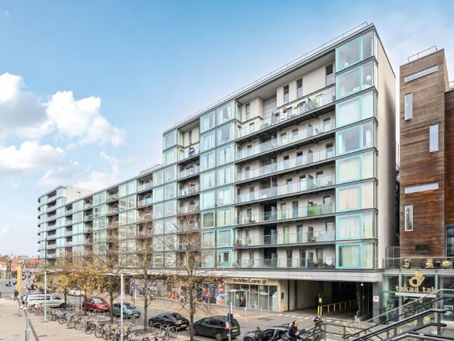 Flat for rent in Hayes, Greater London