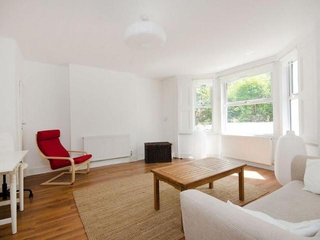 Apartment for rent in London Borough of Ealing, Perivale