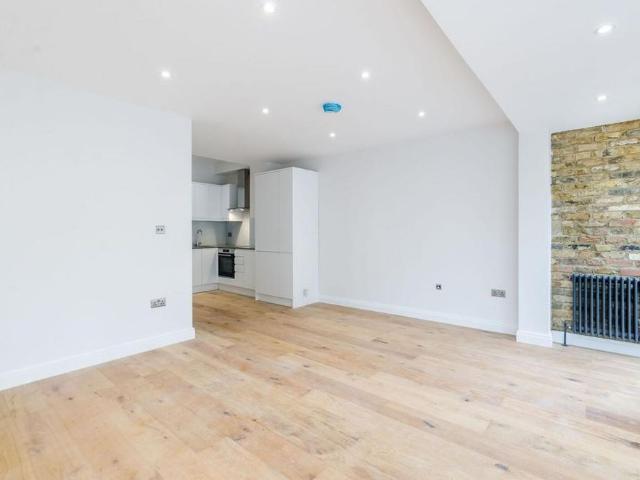 Apartment for rent in Clapham Junction, Greater London