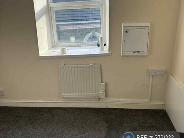Apartment for rent in Porth, Wales
