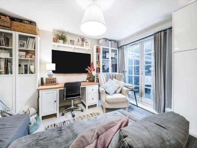 Apartment for rent in London Borough of Richmond upon Thames, Greater London