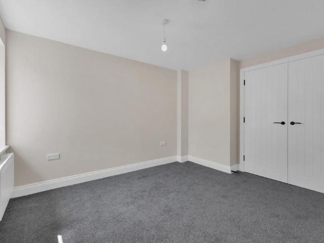 Apartment for rent in Poverest, Greater London