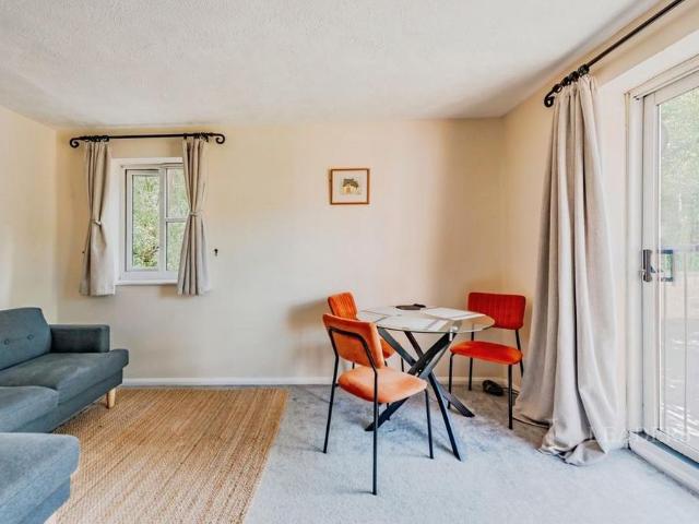 Apartment for rent in Maidenbower, Crawley