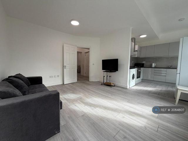 Apartment for rent in Water End, Dacorum