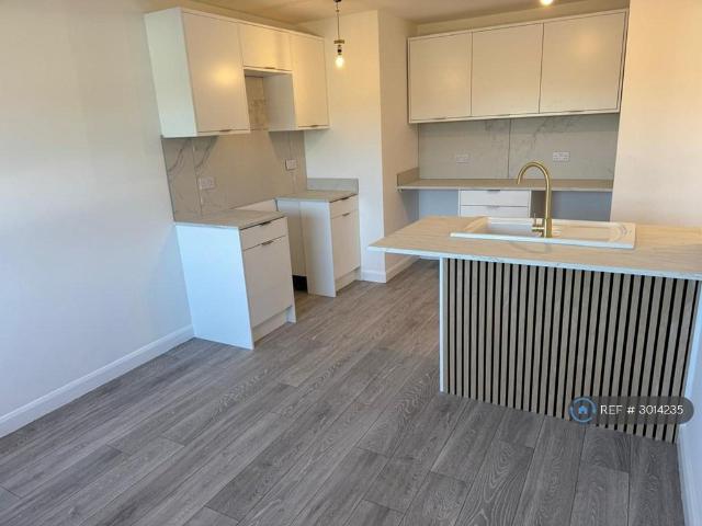 Flat for rent in Strode, Devon