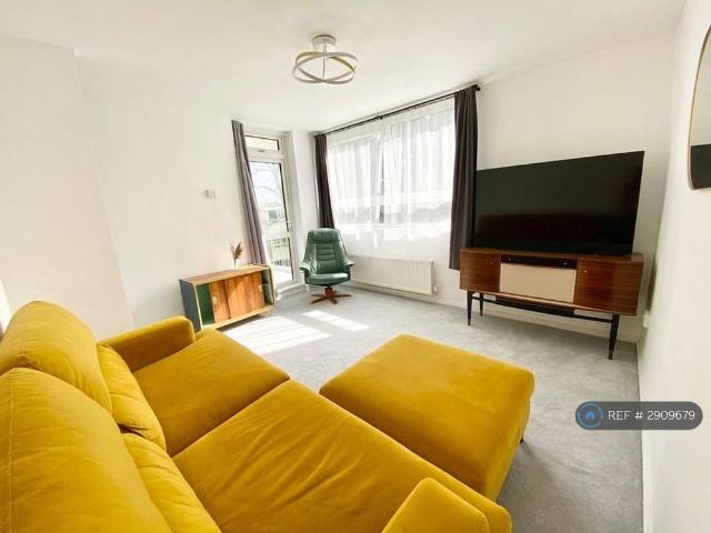 Apartment for rent in Southfields, Greater London