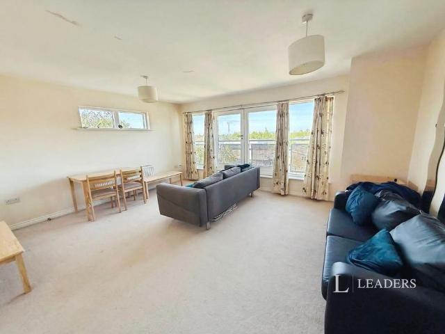 Apartment for rent in Benhall, Golden Valley