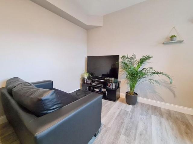 Apartment for rent in London Borough of Merton, Greater London