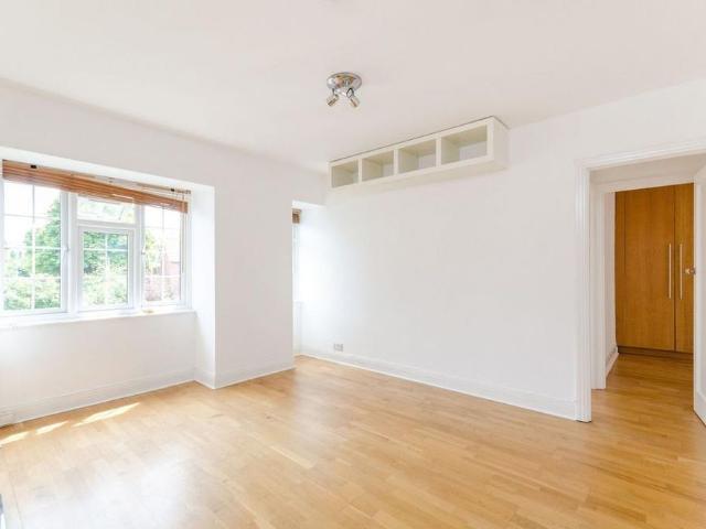 Apartment for rent in Surbiton, Greater London