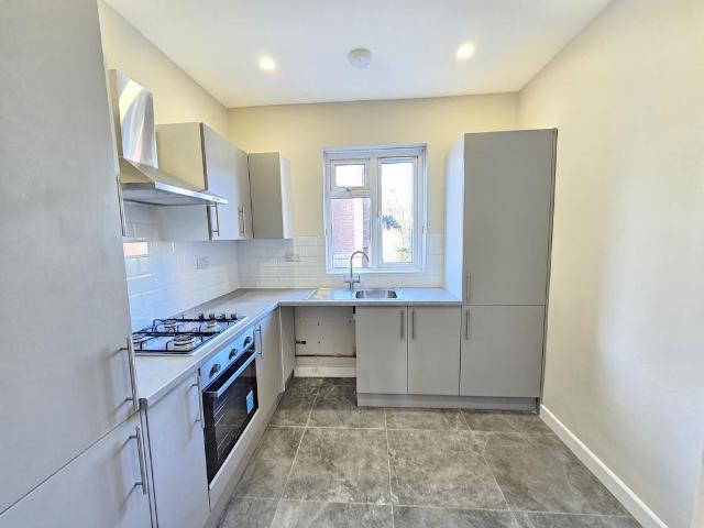 Flat for rent in Goddington, Greater London