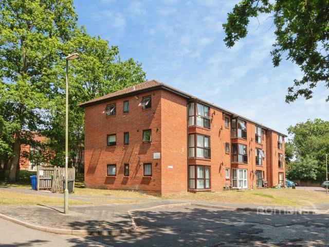 Flat for rent in Farnborough, Hampshire