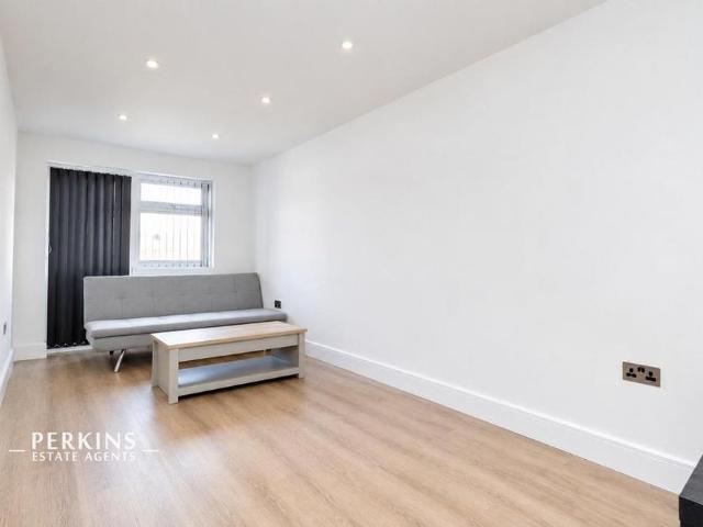 Apartment for rent in London Borough of Ealing, Greater London