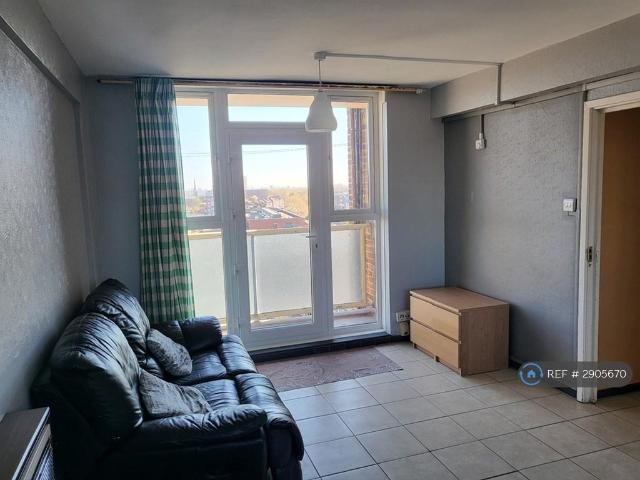 Flat for rent in Stamford Hill, Greater London