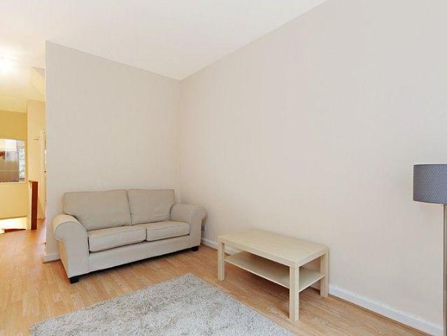 Flat for rent in Kensington, Greater London