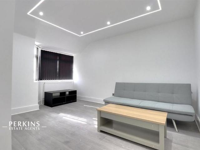 Apartment for rent in London Borough of Ealing, Greater London