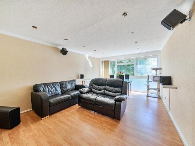 Apartment for rent in London Borough of Harrow, Greater London