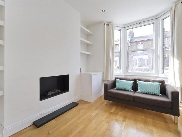 Flat for rent in Maida Hill, Greater London