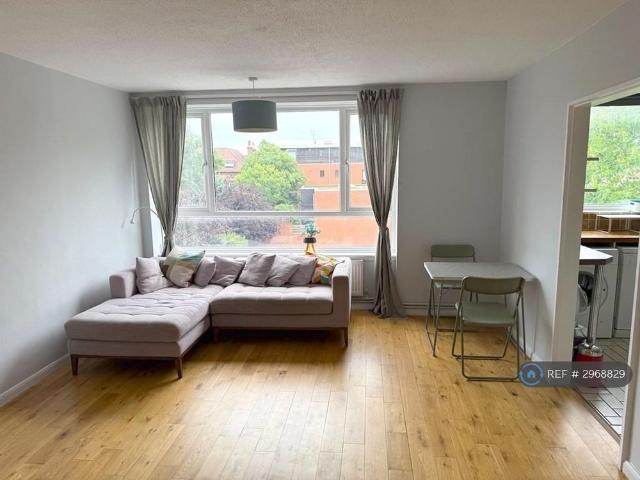 Apartment for rent in Earlsfield, Greater London
