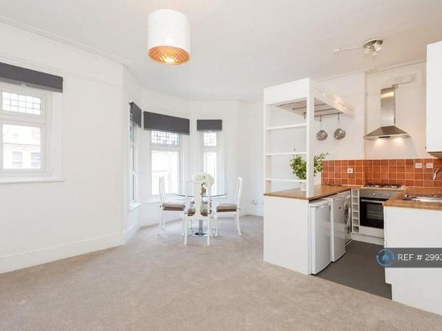 Apartment for rent in London Borough of Lambeth, Greater London