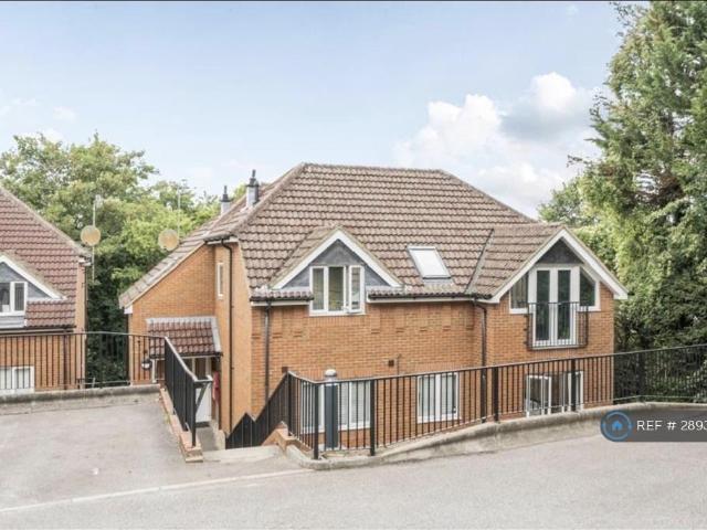 Flat for rent in Castlefield, Cressex