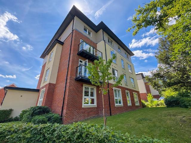 Flat for rent in St John's, Wealden